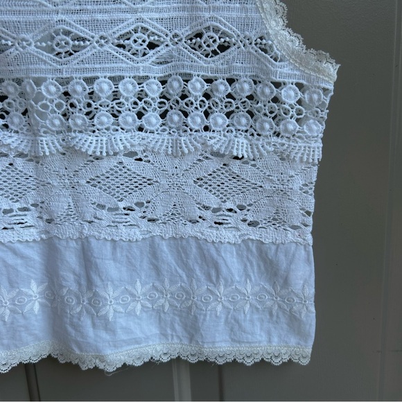 Easel White Lace Tank Top - Picture 2 of 8